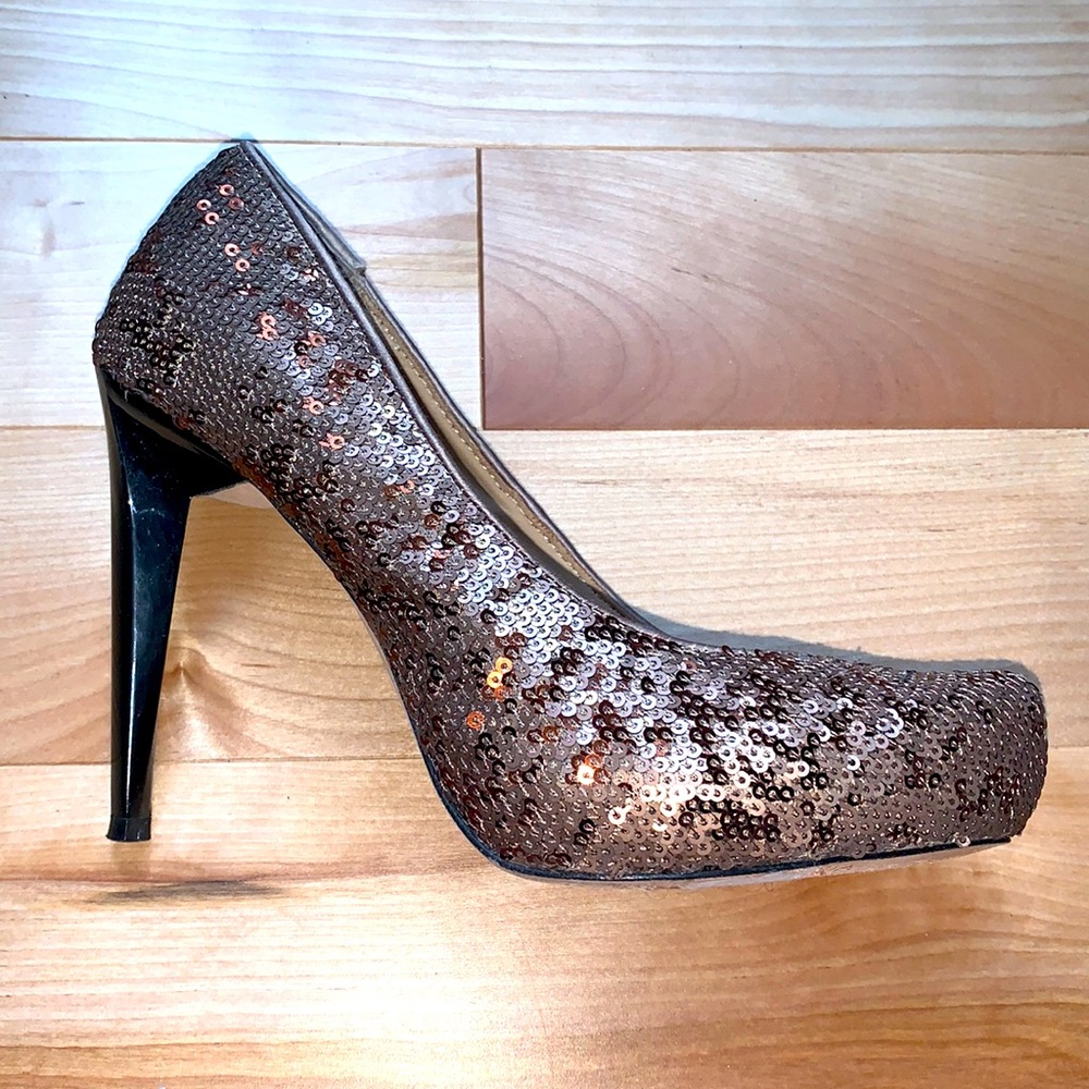 BCBG heels size 5.5
